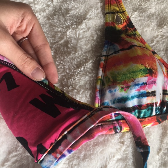 Volcom Bikini Top - Picture 3 of 3